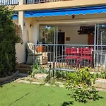 T2 With Terrace In Daire Saint-Cyr-sur-Mer