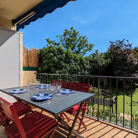 T2 With Terrace In Saint-Cyr-sur-Mer