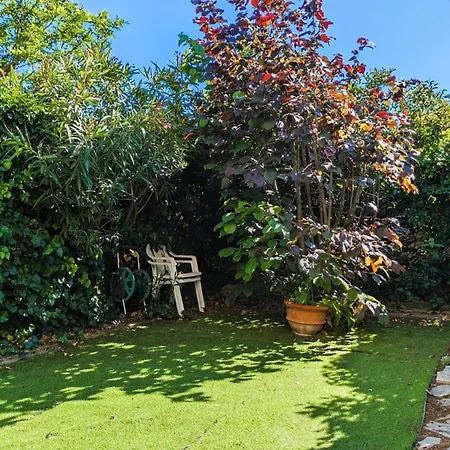 T2 With Terrace In * Saint-Cyr-sur-Mer